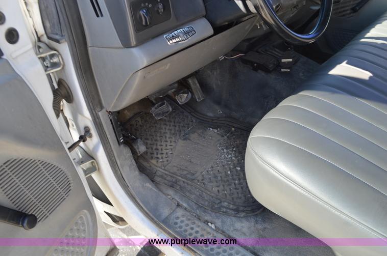 image for item K5456 2003 Ford F550 utility truck
