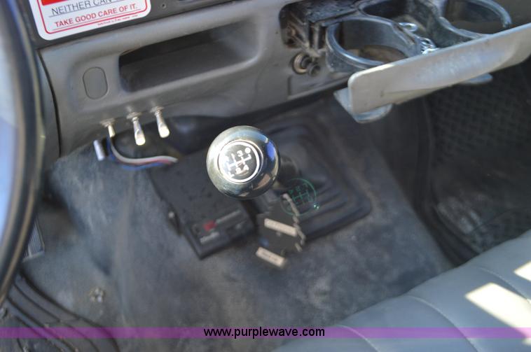 image for item K5456 2003 Ford F550 utility truck