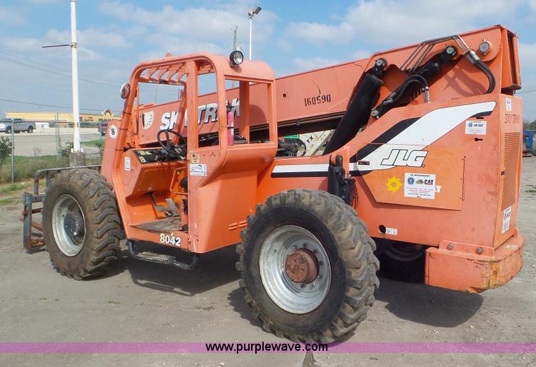 image for item K6964 2007 Sky Trak 8042 telehandler