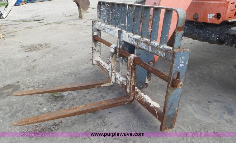 image for item K6964 2007 Sky Trak 8042 telehandler