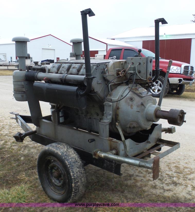 image for item K7631 Deutz F8L413 eight cylinder diesel engine