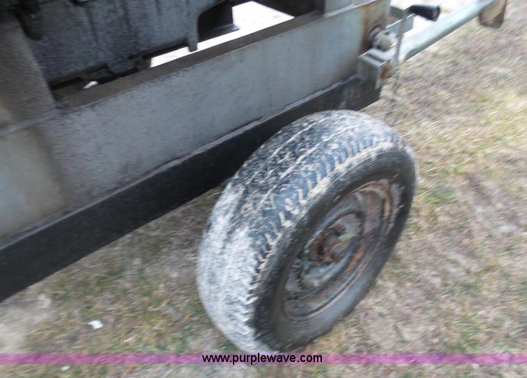 image for item K7631 Deutz F8L413 eight cylinder diesel engine