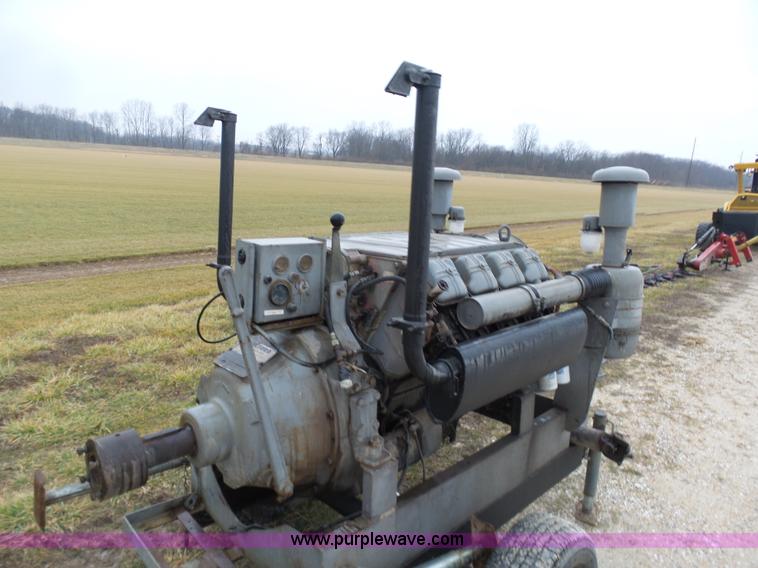 image for item K7631 Deutz F8L413 eight cylinder diesel engine