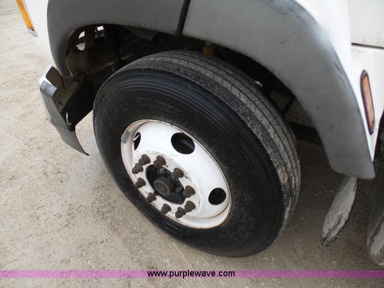 image for item K7641 1994 Ford LTA9000 AeroMax 106 semi truck