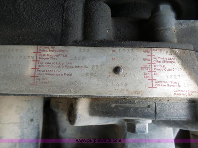 image for item K7641 1994 Ford LTA9000 AeroMax 106 semi truck