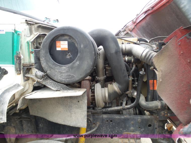 image for item K7641 1994 Ford LTA9000 AeroMax 106 semi truck