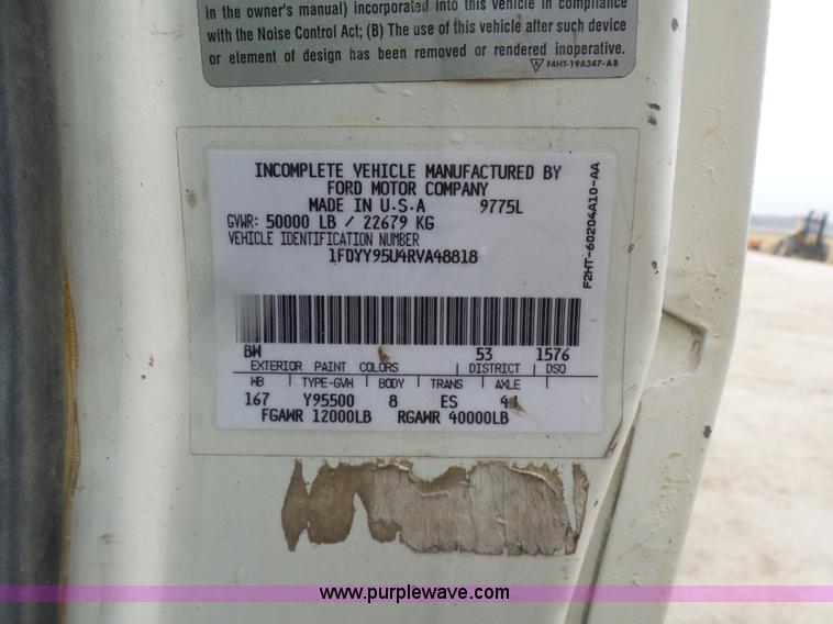 image for item K7641 1994 Ford LTA9000 AeroMax 106 semi truck