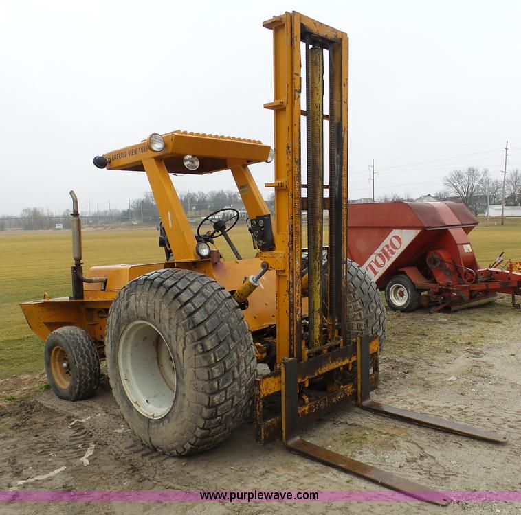 image for item K7647 1983 Master Craft MC-L-692 forklift