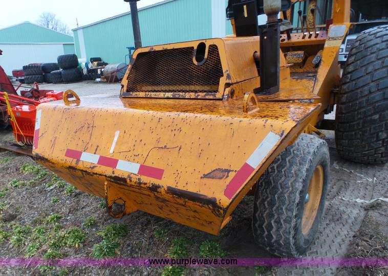 image for item K7647 1983 Master Craft MC-L-692 forklift