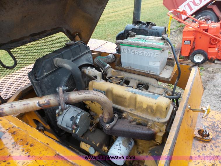 image for item K7647 1983 Master Craft MC-L-692 forklift