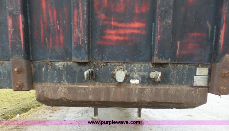 image for item K7666 1995 Transcraft LT2000 flatbed trailer