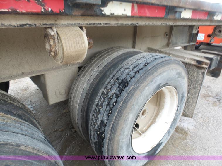 image for item K7666 1995 Transcraft LT2000 flatbed trailer