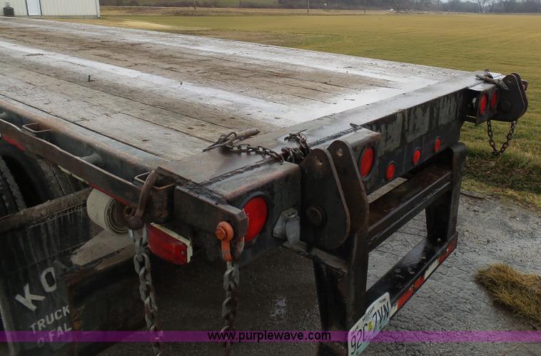 image for item K7666 1995 Transcraft LT2000 flatbed trailer