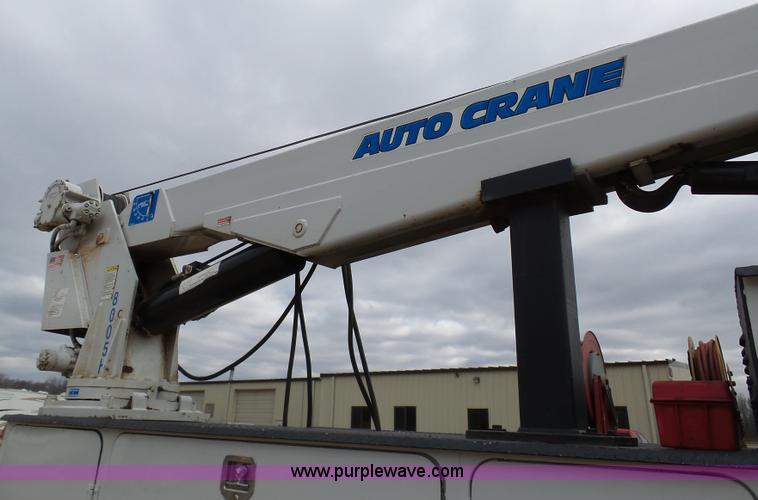 image for item K7669 2006 Ford F650 service truck with crane