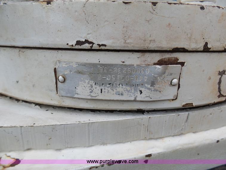 image for item K7669 2006 Ford F650 service truck with crane