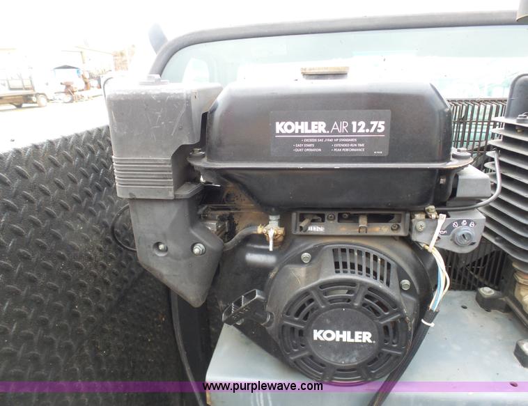 image for item K7669 2006 Ford F650 service truck with crane