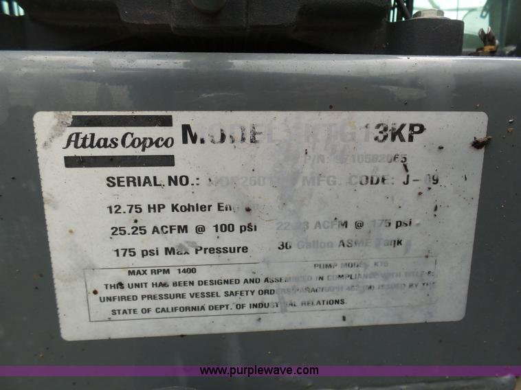 image for item K7669 2006 Ford F650 service truck with crane