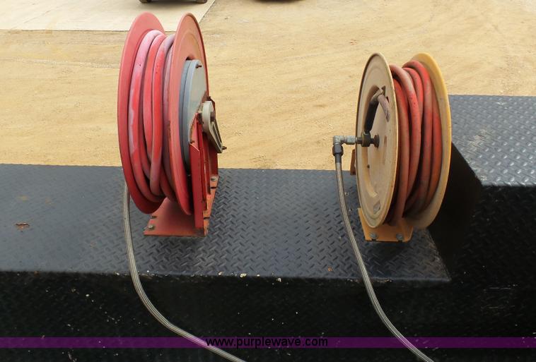 image for item K7669 2006 Ford F650 service truck with crane