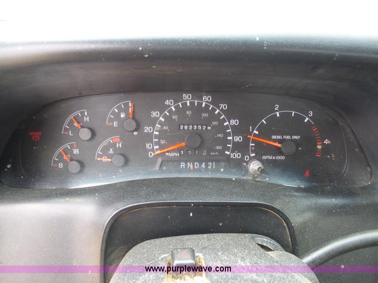 image for item K7669 2006 Ford F650 service truck with crane