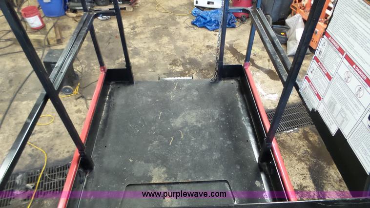 image for item L3919 PLE Inc. scissor lift