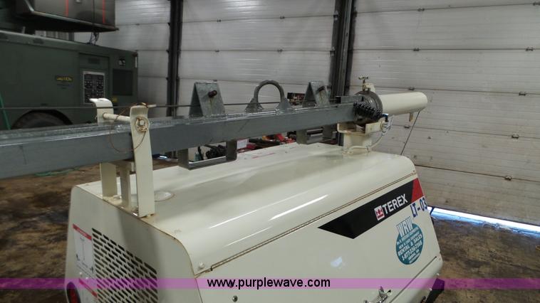 image for item L3920 2008 Terex AL4000 light tower