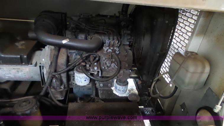 image for item L3920 2008 Terex AL4000 light tower