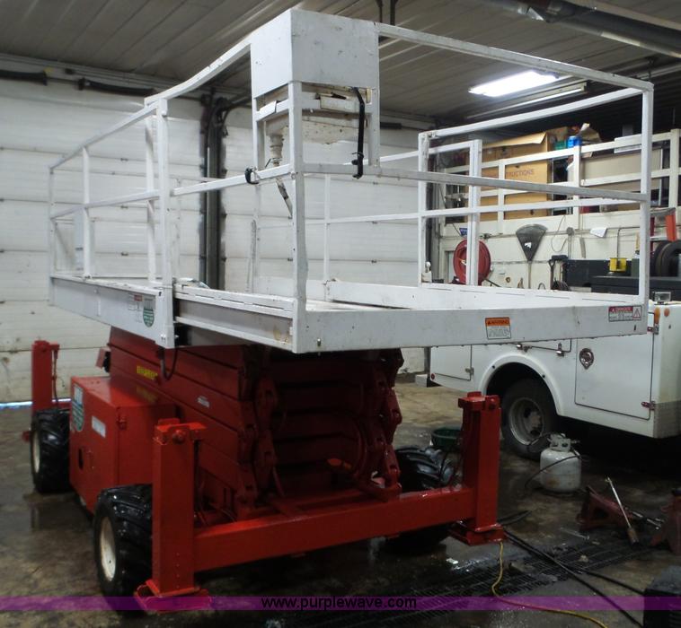 image for item L3922 1997 Snorkel SLH4084HD scissor lift
