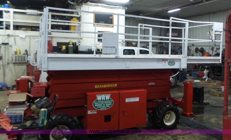 image for item L3922 1997 Snorkel SLH4084HD scissor lift