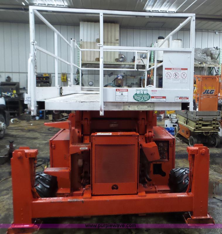 image for item L3922 1997 Snorkel SLH4084HD scissor lift