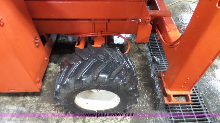 image for item L3922 1997 Snorkel SLH4084HD scissor lift