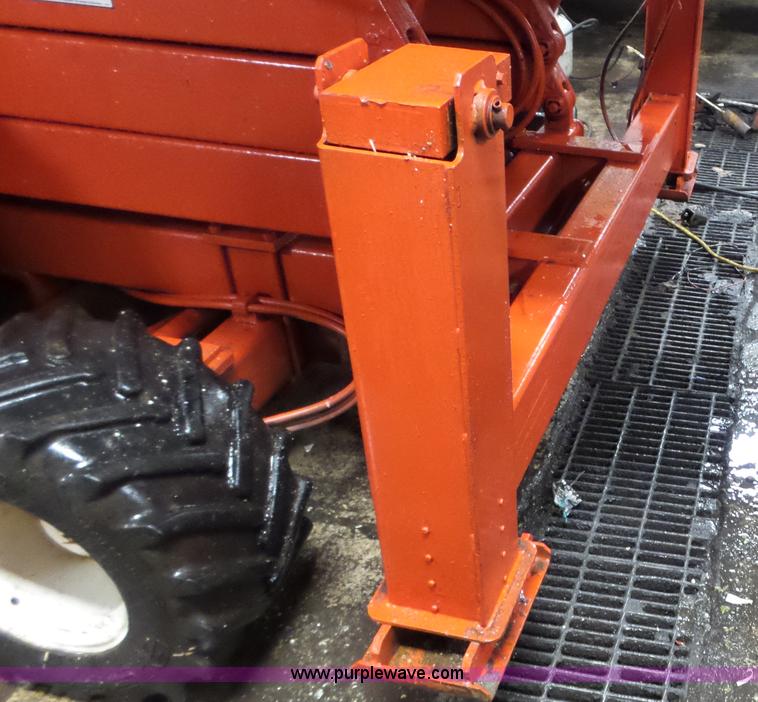 image for item L3922 1997 Snorkel SLH4084HD scissor lift