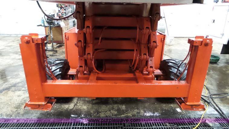 image for item L3922 1997 Snorkel SLH4084HD scissor lift