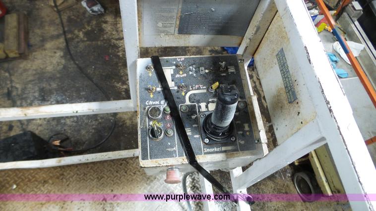 image for item L3922 1997 Snorkel SLH4084HD scissor lift