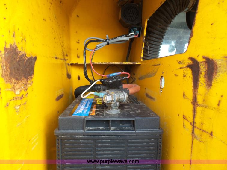 image for item L5390 1998 JCB 1105 skid steer