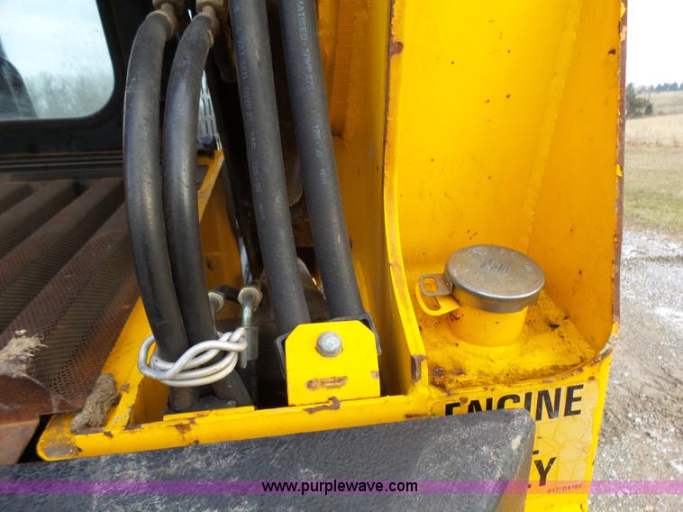 image for item L5390 1998 JCB 1105 skid steer