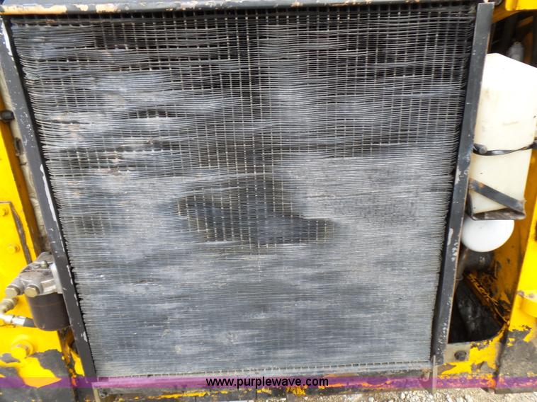 image for item L5390 1998 JCB 1105 skid steer