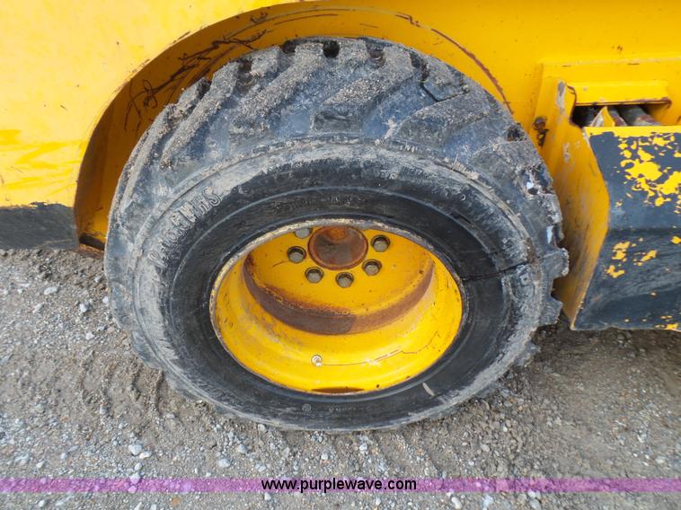 image for item L5390 1998 JCB 1105 skid steer