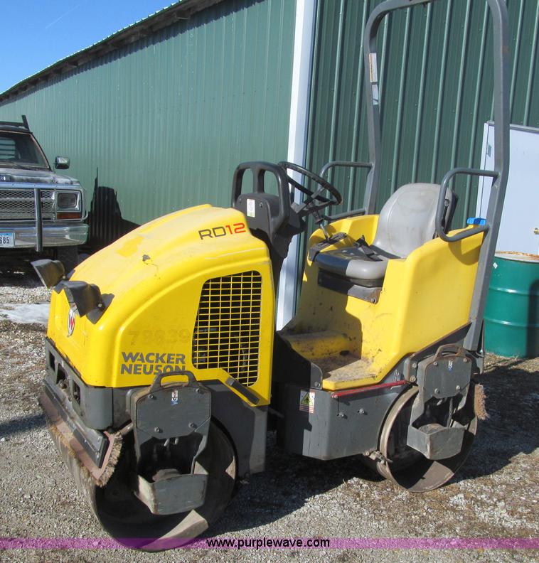 image for item L5524 Wacker Neuson RD12A double drum vibratory roller
