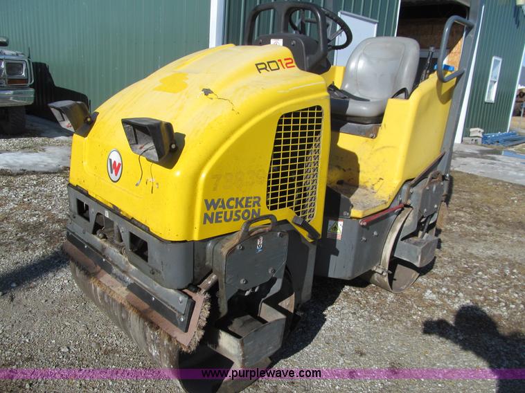 image for item L5524 Wacker Neuson RD12A double drum vibratory roller