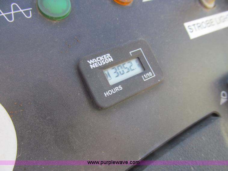 image for item L5524 Wacker Neuson RD12A double drum vibratory roller