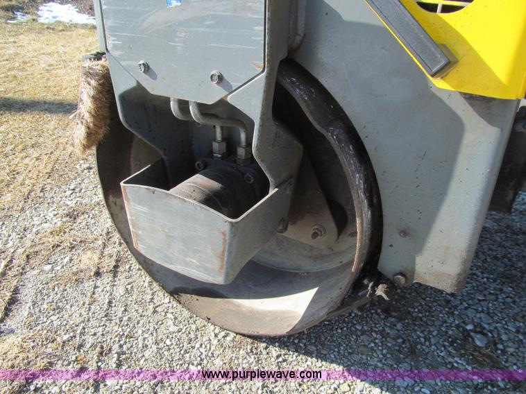 image for item L5524 Wacker Neuson RD12A double drum vibratory roller