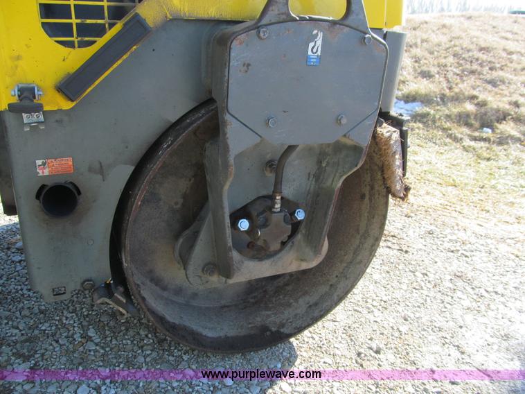 image for item L5524 Wacker Neuson RD12A double drum vibratory roller