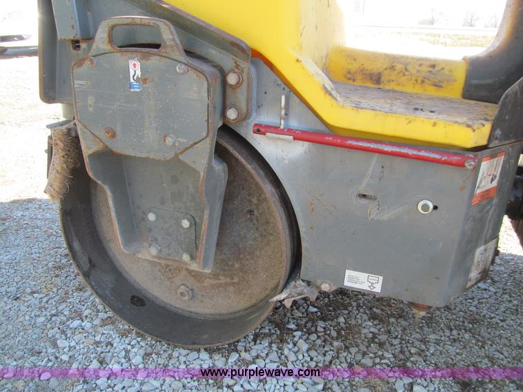 image for item L5524 Wacker Neuson RD12A double drum vibratory roller