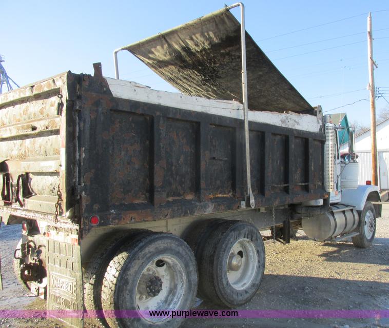 image for item L7011 1985 GMC dump truck