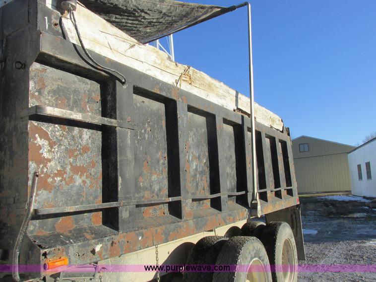 image for item L7011 1985 GMC dump truck