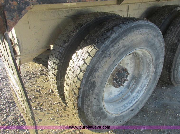 image for item L7011 1985 GMC dump truck