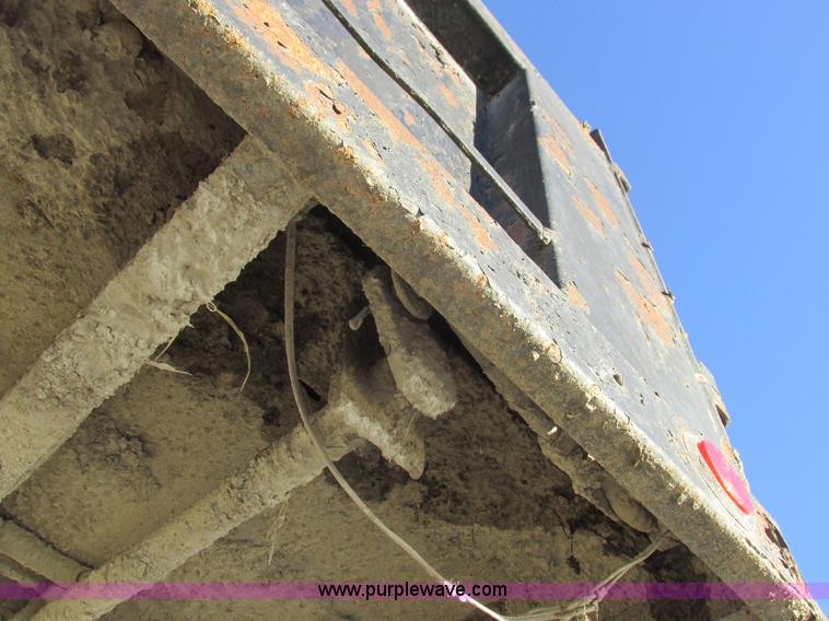 image for item L7011 1985 GMC dump truck