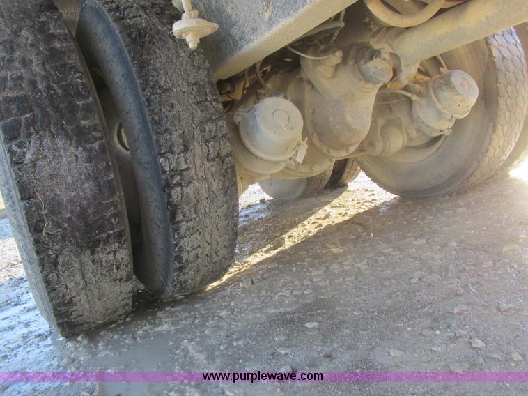 image for item L7011 1985 GMC dump truck