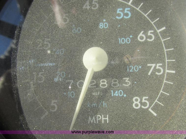 image for item L7011 1985 GMC dump truck