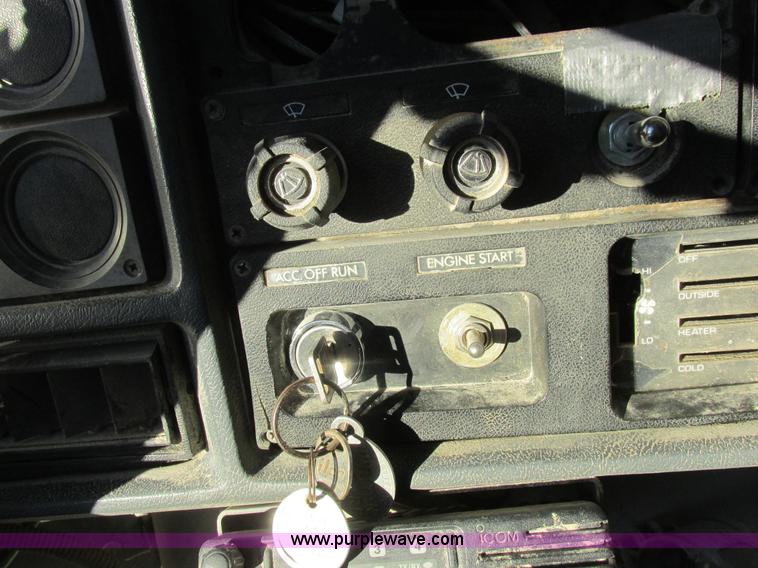 image for item L7011 1985 GMC dump truck